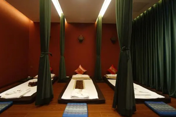 广州越秀泰式按摩的被动瑜伽：当身体被折叠成诗